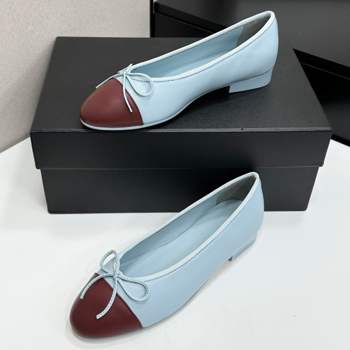 2026 Women's Two-Tone Cap-Toe  - огляд і ціна Women Shoes Heels