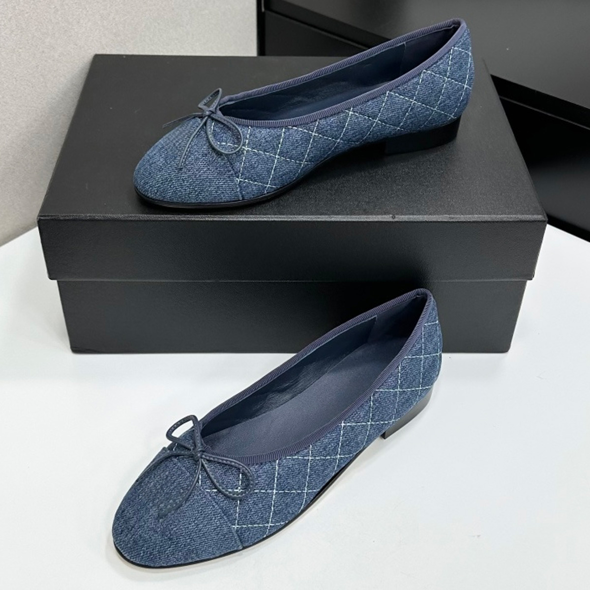 2026 Women's Two-Tone Cap-Toe  - огляд і ціна Women Shoes Heels