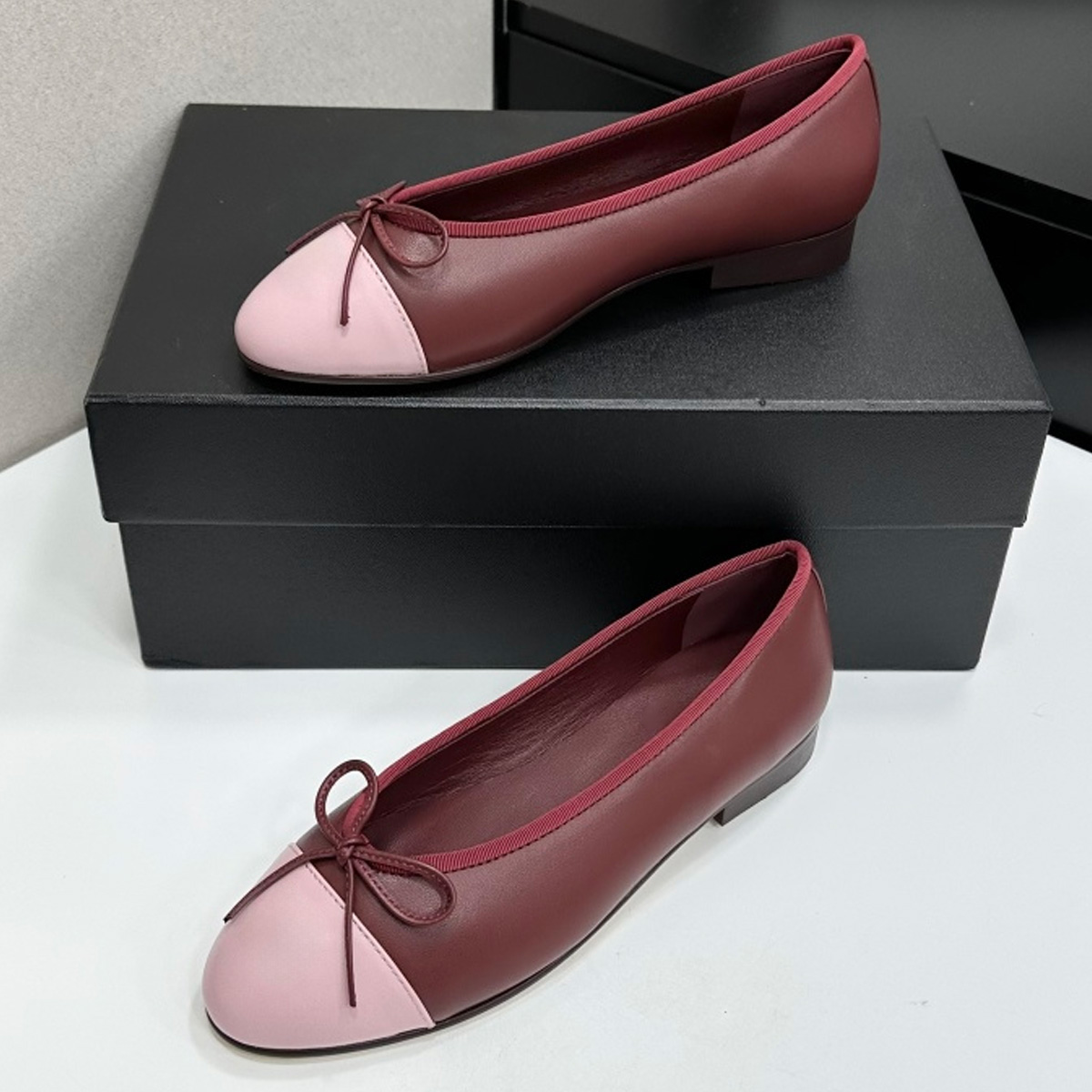 2026 Women's Two-Tone Cap-Toe  - огляд і ціна Women Shoes Heels