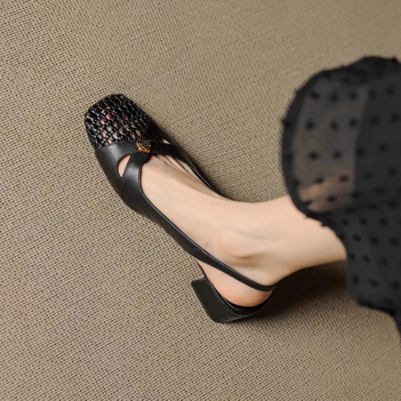 Women's French-style closed-to - огляд і ціна Women Shoes Sandals