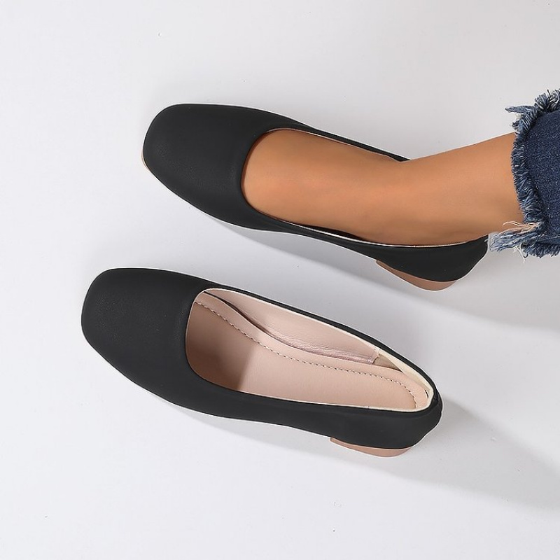 Soft Leather Round Toe Slip-On - огляд і ціна Women Shoes Heels
