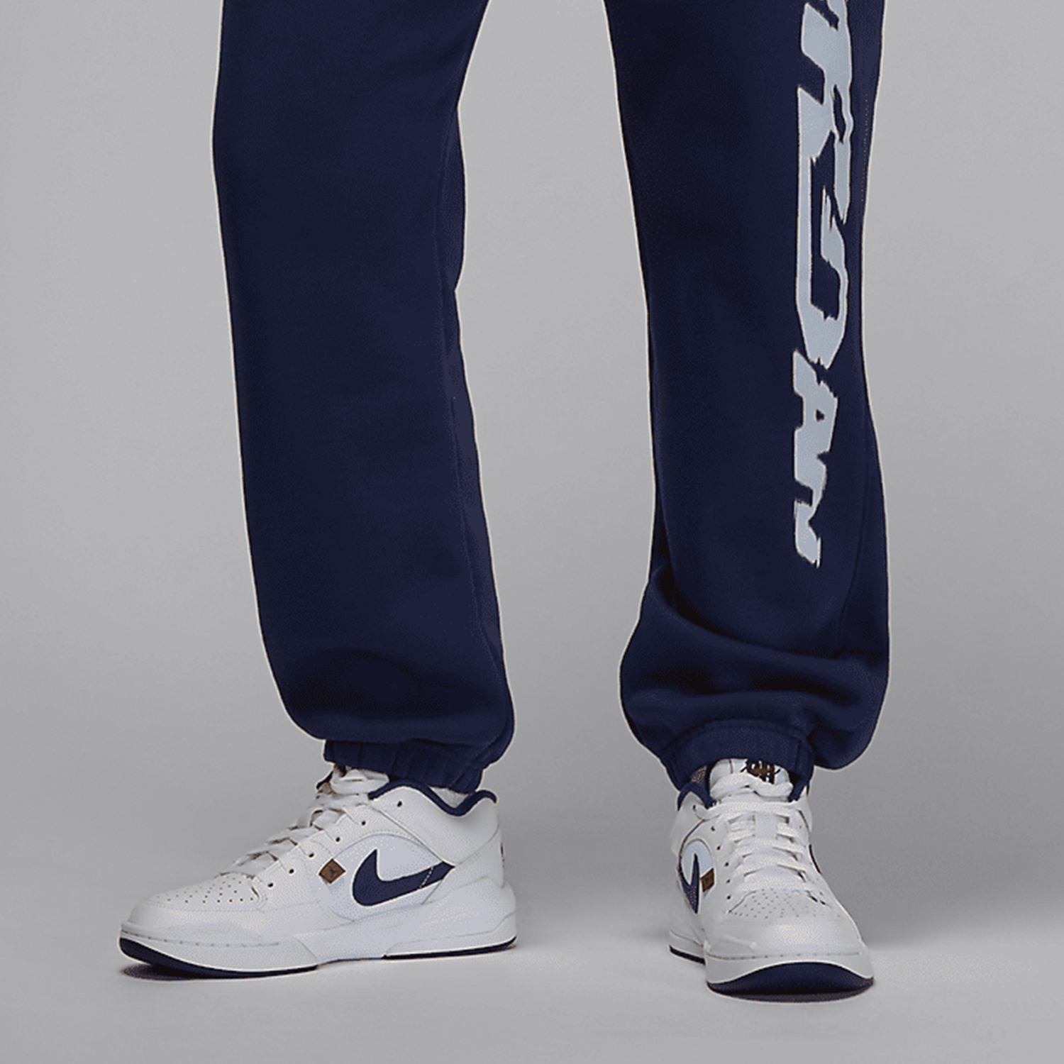 Nike genuine JORDAN Women's Cl - огляд і ціна Women'S Shoes Nike Jordan