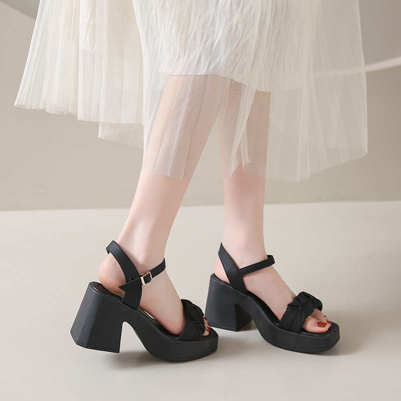 Camp Without Heel Woman Sandal - огляд і ціна Women Shoes Sneakers