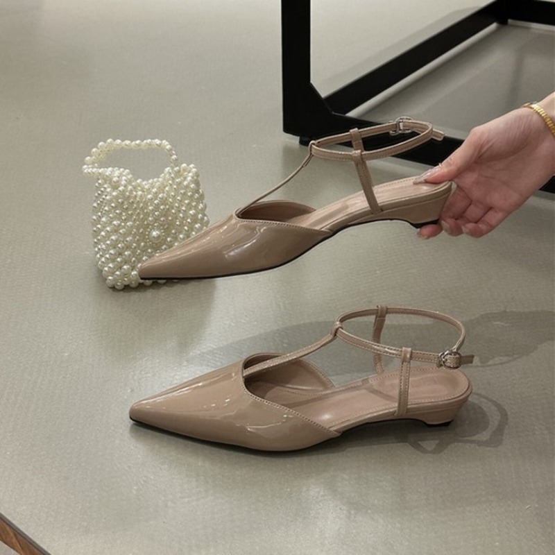 Womens Pointed Toe T-Strap Kit - огляд і ціна Women Shoes Sandals
