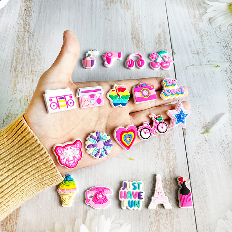 Cute Pink PVC Shoe Charms Pin  - огляд і ціна Croc Style Clog